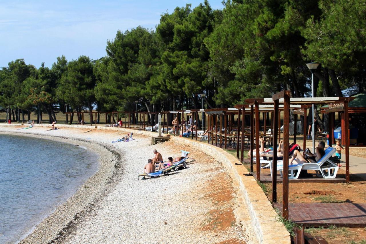 Apartments With A Parking Space Novigrad - 14408 Extérieur photo